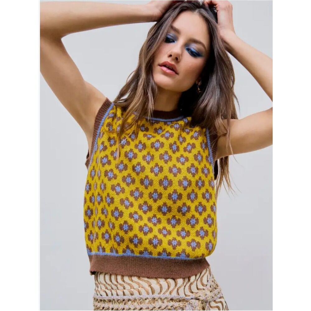 Cider Geometric contrasting knitted crop sweater vest size M